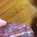 Мясо с желтыми вкраплениями